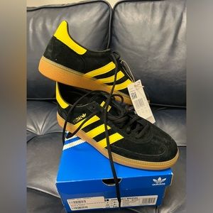 Brand new | Never worn | Adidas Handball Spezial | Size 7 US | Black & Yellow